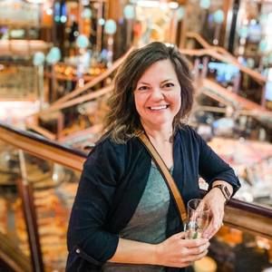 Meet your Posher, Monica